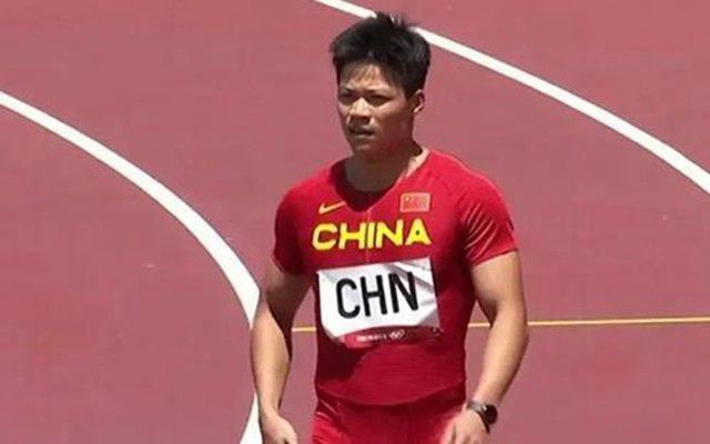 丝袜美腿中文字幕