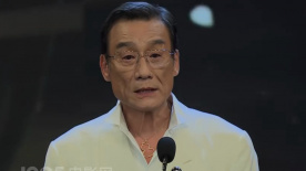 美女被揉胸动态图
